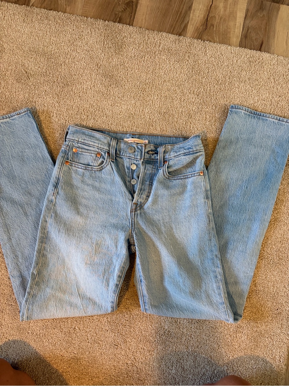 Levi's Wedgie Straight Jeans Size 25 High Rise Light Wash 25x29 (Tag 25x30